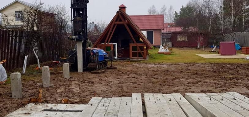 Фундамент на забивных ЖБ сваях